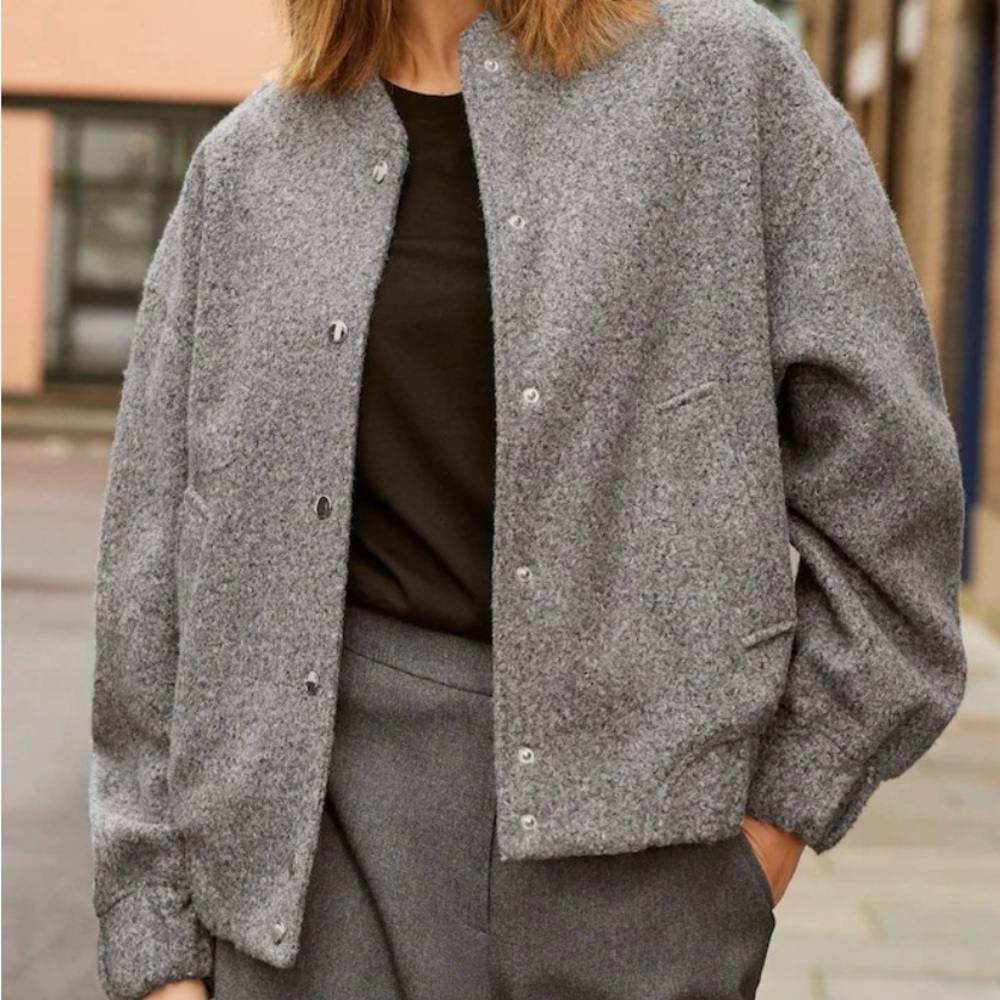 Zara Women's Charcoal Bomber Jacket
‼️FINAL MOVING OUT SALE‼️